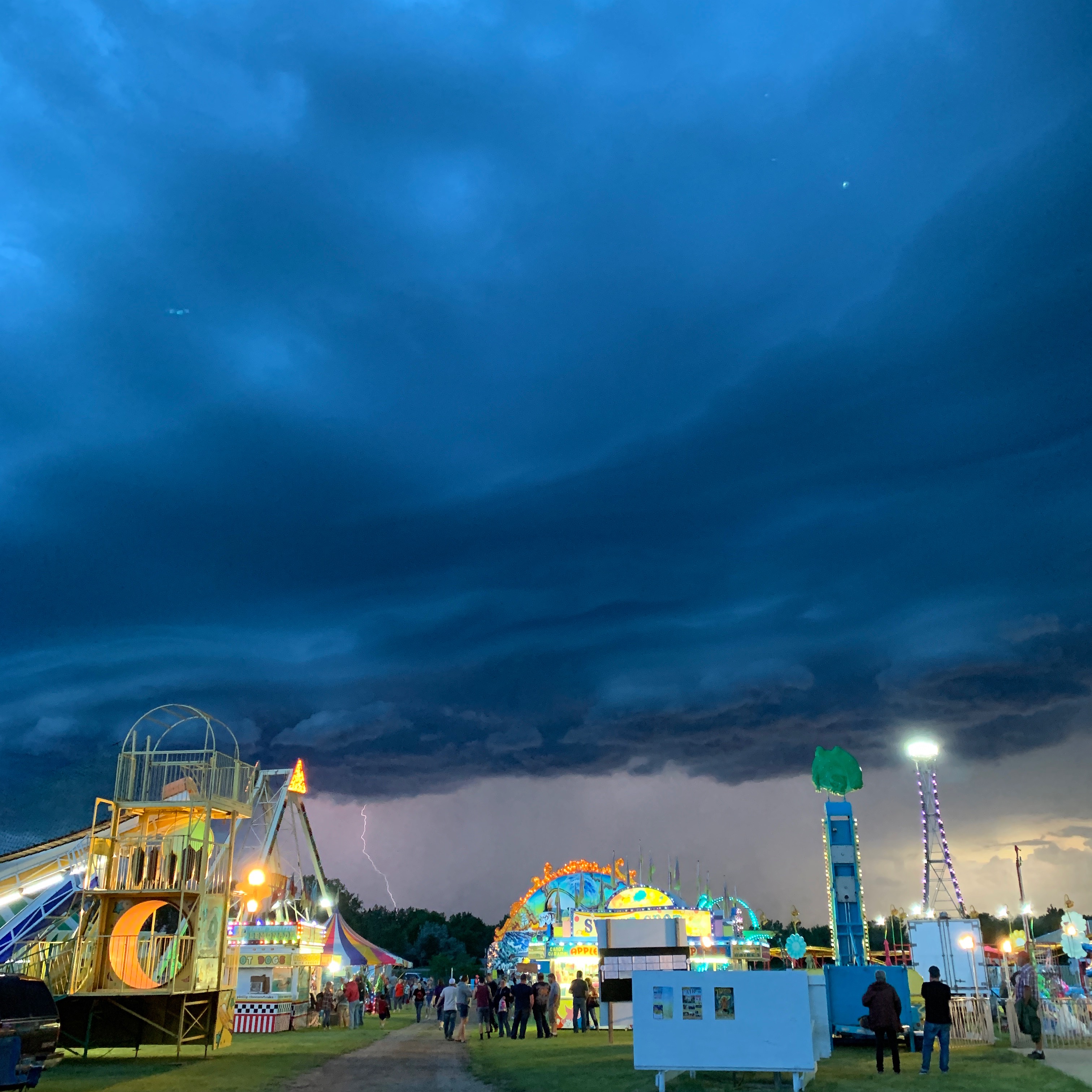 F8DF2DF6-8230-461C-8105-E03908A329BA