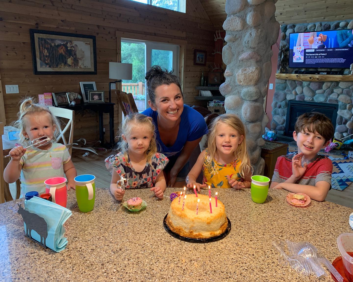 69898964_2546157085434521_228696146539708416_o