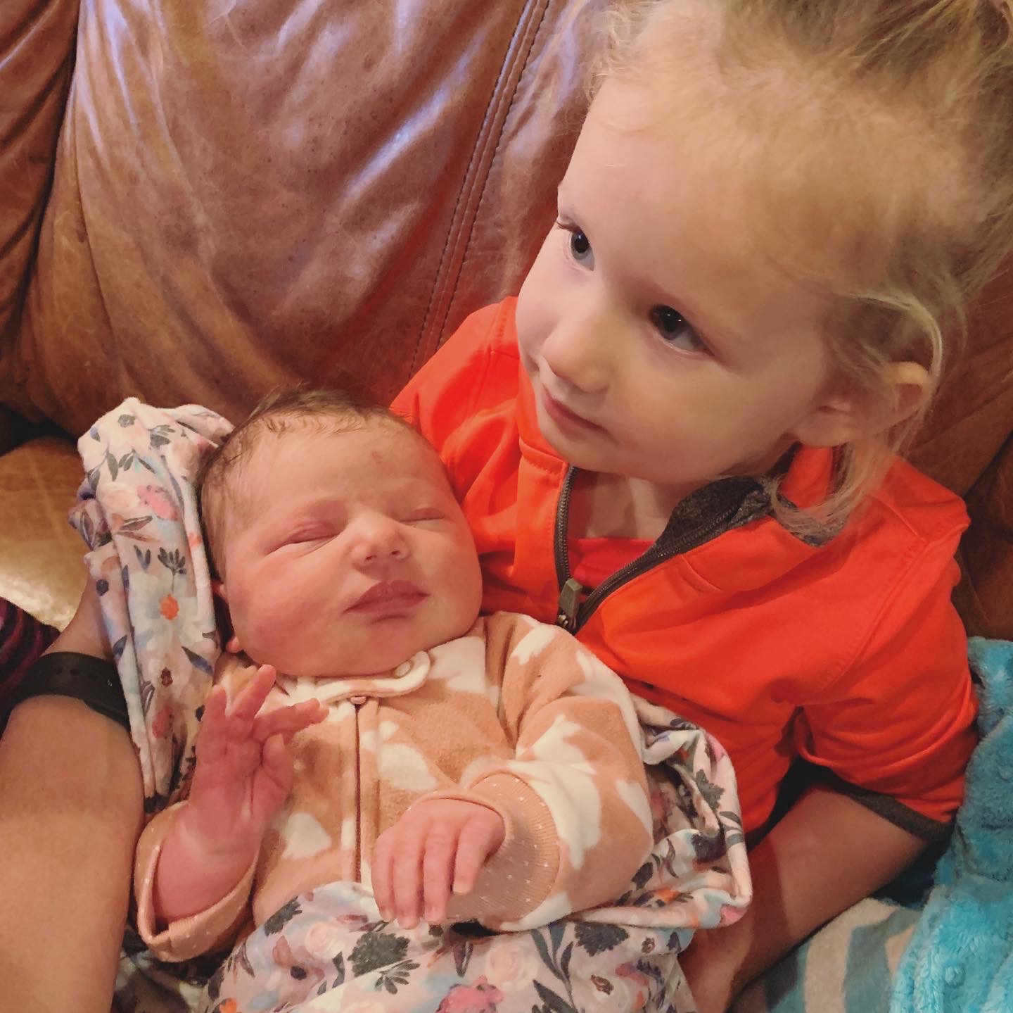 21F0093C-5430-43FD-A265-C50E89370D2F